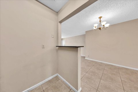 Condominio en venta en Pompano Beach, Florida, 1 dormitorio, 64.47 m2 № 2181208 - foto 25