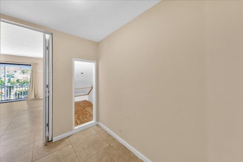 Condominio en venta en Pompano Beach, Florida, 1 dormitorio, 64.47 m2 № 2181208 - foto 19
