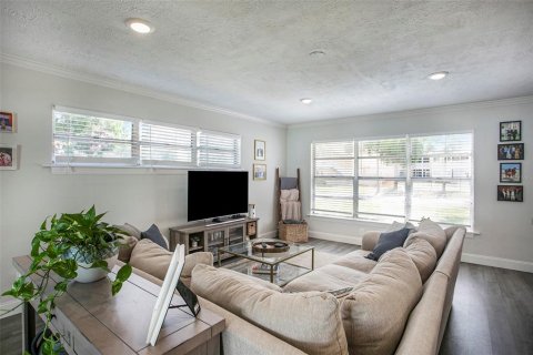 House in Tampa, Florida 3 bedrooms, 153.29 sq.m. № 1723701 - photo 8