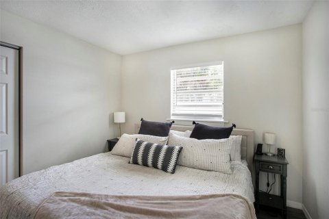 House in Tampa, Florida 3 bedrooms, 153.29 sq.m. № 1723701 - photo 18