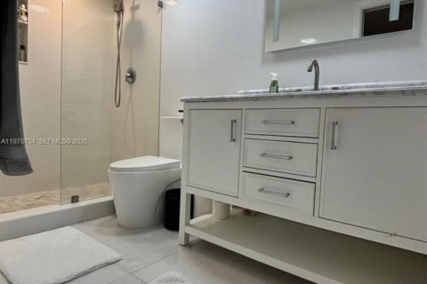 Condo in Fort Lauderdale, Florida, 2 bedrooms № 2244211 - photo 7