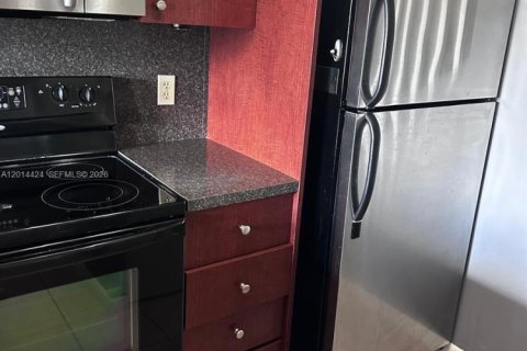 Copropriété à louer à Coral Springs, Floride: 2 chambres, 96.99 m2 № 2076424 - photo 6
