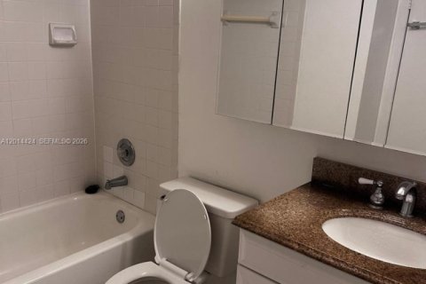 Copropriété à louer à Coral Springs, Floride: 2 chambres, 96.99 m2 № 2076424 - photo 12