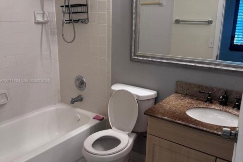 Copropriété à louer à Coral Springs, Floride: 2 chambres, 96.99 m2 № 2076424 - photo 14