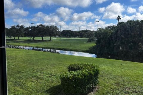 Copropriété à louer à Coral Springs, Floride: 2 chambres, 96.99 m2 № 2076424 - photo 16