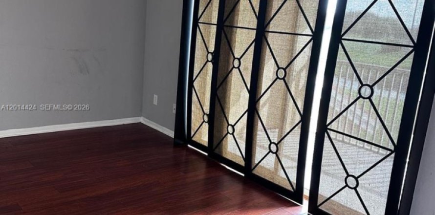 Condo à Coral Springs, Floride, 2 chambres  № 2076424