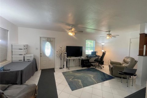 Casa en venta en Port Charlotte, Florida, 2 dormitorios, 79.06 m2 № 1798579 - foto 3