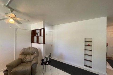 Casa en venta en Port Charlotte, Florida, 2 dormitorios, 79.06 m2 № 1798579 - foto 6