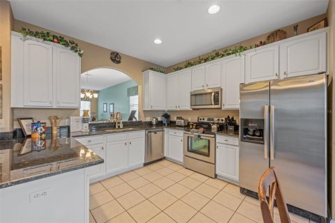 House in Kissimmee, Florida 6 bedrooms, 261.24 sq.m. № 1508597 - photo 3