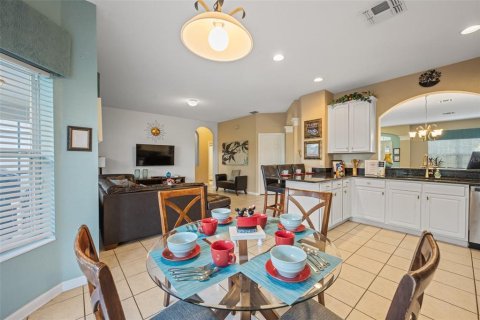 House in Kissimmee, Florida 6 bedrooms, 261.24 sq.m. № 1508597 - photo 7