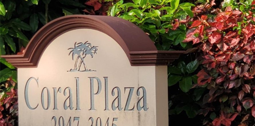 Condo in Coral Springs, Florida, 2 bedrooms  № 2086359