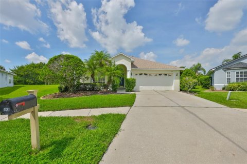 Casa en venta en Brandon, Florida, 4 dormitorios, 196.21 m2 № 1906606 - foto 8