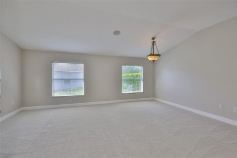 Casa en venta en Brandon, Florida, 4 dormitorios, 196.21 m2 № 1906606 - foto 11