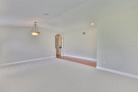 Casa en venta en Brandon, Florida, 4 dormitorios, 196.21 m2 № 1906606 - foto 12