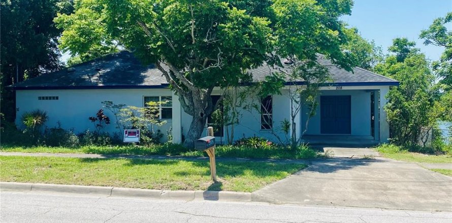 House in Dundee, Florida 2 bedrooms, 151.24 sq.m. № 1689948