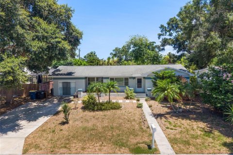Casa en Clearwater, Florida 2 dormitorios, 144.93 m2 № 2150625