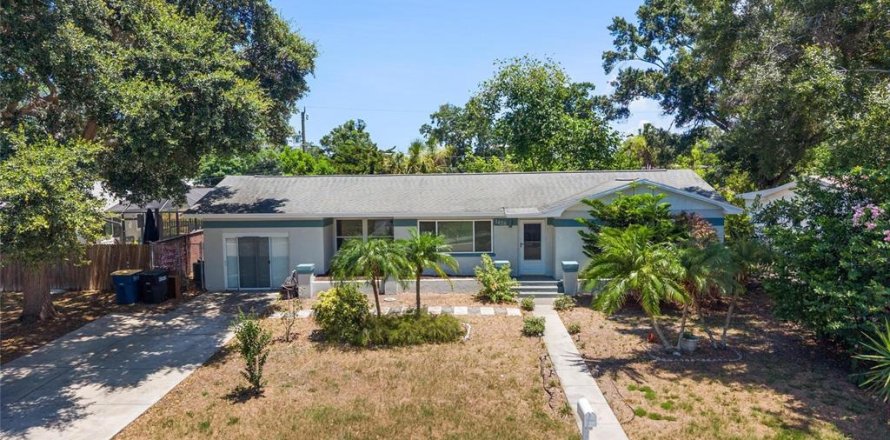 Casa en Clearwater, Florida 2 dormitorios, 144.93 m2 № 2150625
