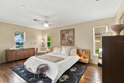 House in Nokomis, Florida 3 bedrooms, 196.86 sq.m. № 2396183 - photo 19