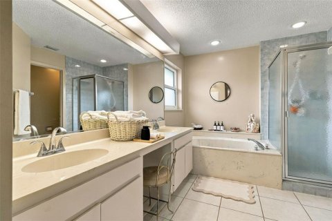 House in Nokomis, Florida 3 bedrooms, 196.86 sq.m. № 2396183 - photo 22