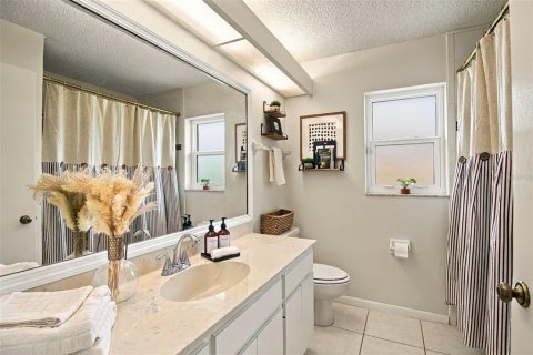 House in Nokomis, Florida 3 bedrooms, 196.86 sq.m. № 2396183 - photo 26