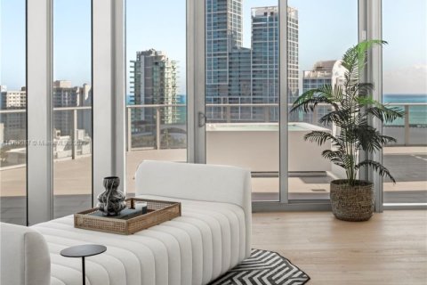 Condo in Miami Beach, Florida, 3 bedrooms  № 1965748 - photo 7