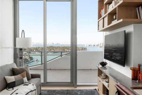 Condo in Miami Beach, Florida, 3 bedrooms  № 1965748 - photo 24
