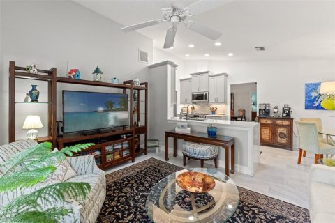 House in Spring Hill, Florida 2 bedrooms, 137.03 sq.m. № 1687168 - photo 20