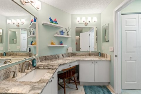 House in Spring Hill, Florida 2 bedrooms, 137.03 sq.m. № 1687168 - photo 25
