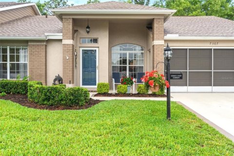 House in Spring Hill, Florida 2 bedrooms, 137.03 sq.m. № 1687168 - photo 1