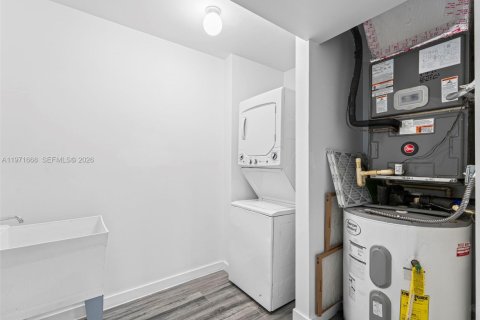 Снять в аренду кондоминиум в Майами, Флорида 2 спальни, 134.71м2, № 2047487 - фото 18