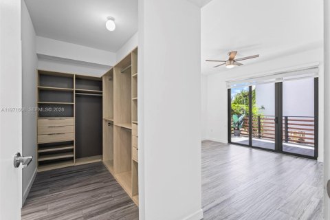 Снять в аренду кондоминиум в Майами, Флорида 2 спальни, 134.71м2, № 2047487 - фото 21