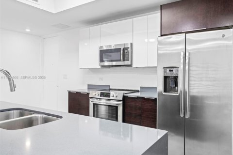 Снять в аренду кондоминиум в Майами, Флорида 2 спальни, 134.71м2, № 2047487 - фото 14