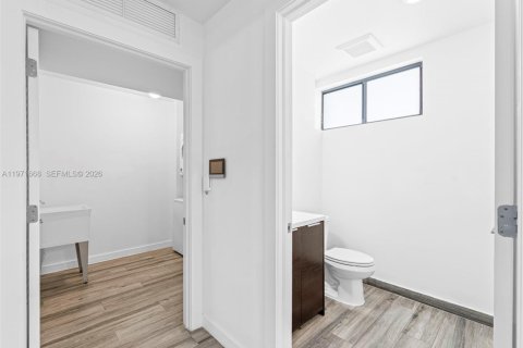 Снять в аренду кондоминиум в Майами, Флорида 2 спальни, 134.71м2, № 2047487 - фото 16