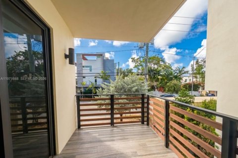 Снять в аренду кондоминиум в Майами, Флорида 2 спальни, 134.71м2, № 2047487 - фото 7