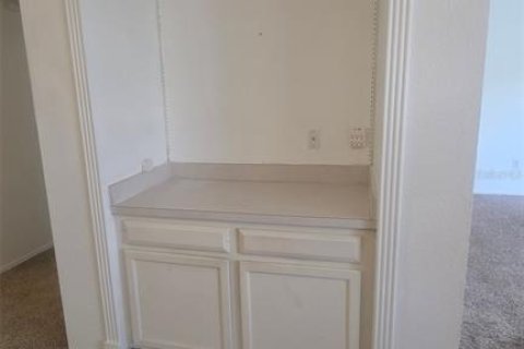 Condo in Orlando, Florida, 2 bedrooms  № 2394299 - photo 14