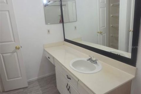 Condo in Orlando, Florida, 2 bedrooms  № 2394299 - photo 27