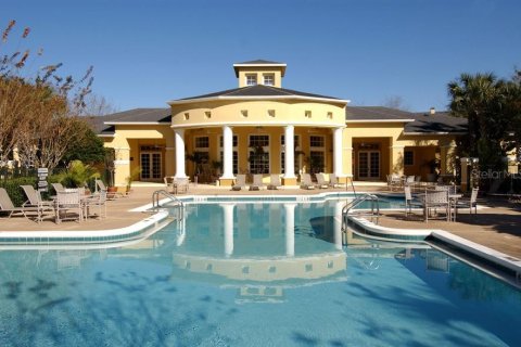 Condo in Orlando, Florida, 2 bedrooms  № 2394299 - photo 2