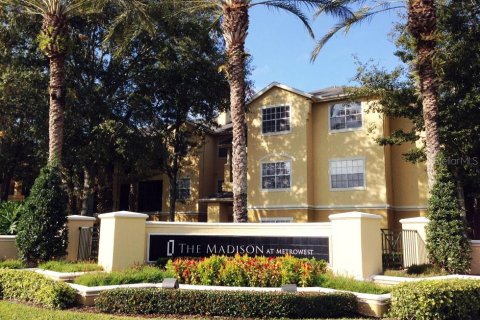 Condo in Orlando, Florida, 2 bedrooms  № 2394299 - photo 17
