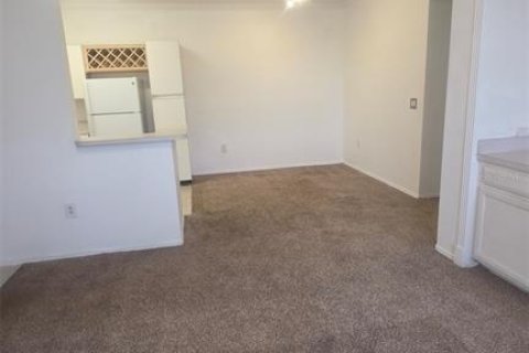 Condo in Orlando, Florida, 2 bedrooms  № 2394299 - photo 24