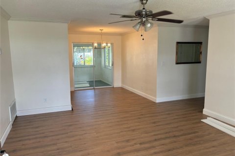 Casa en venta en Pompano Beach, Florida, 2 dormitorios, 118.54 m2 № 2081581 - foto 6