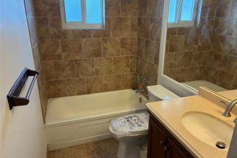 Casa en venta en Pompano Beach, Florida, 2 dormitorios, 118.54 m2 № 2081581 - foto 5