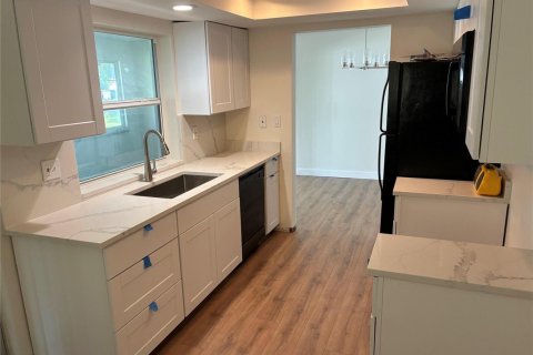 Casa en venta en Pompano Beach, Florida, 2 dormitorios, 118.54 m2 № 2081581 - foto 3