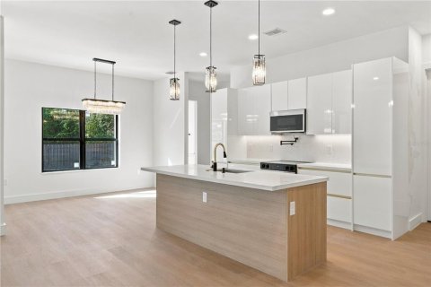 Villa ou maison à vendre à North Port, Floride: 3 chambres, 161.74 m2 № 2425934 - photo 6