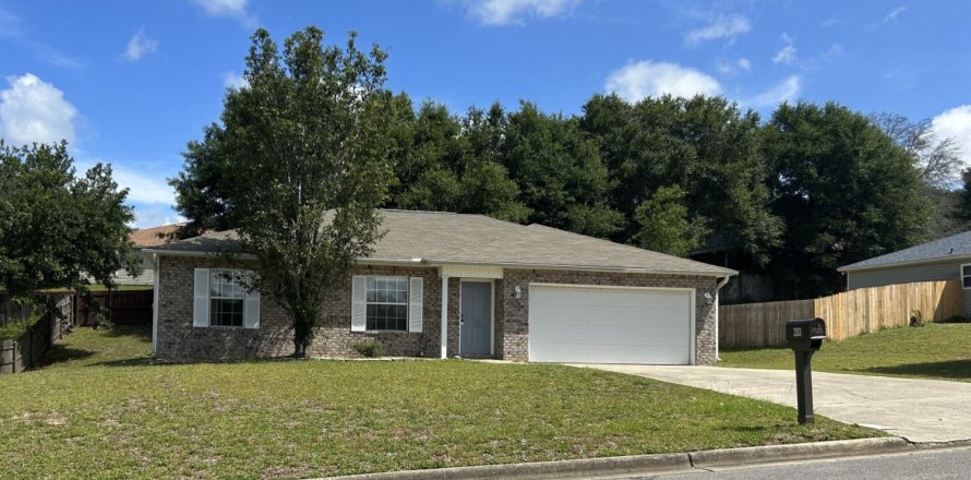House in Crestview, Florida 3 bedrooms, 122.63 sq.m. № 561727