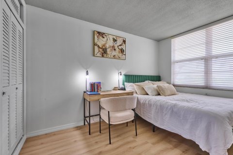 Купить кондоминиум в Помпано-Бич, Флорида 3 комнаты, 111.48м2, № 2177271 - фото 27