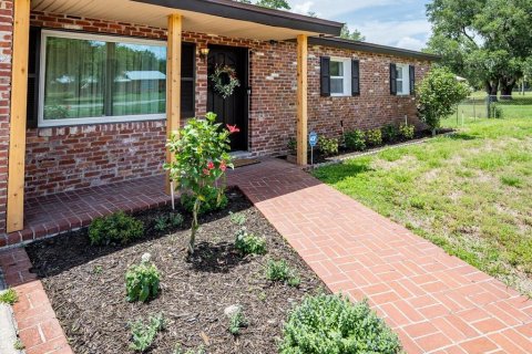 House in Lakeland, Florida 3 bedrooms, 148.09 sq.m. № 2312466