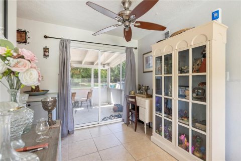 House in Vero Beach, Florida 3 bedrooms, 111.67 sq.m. № 1796825 - photo 19
