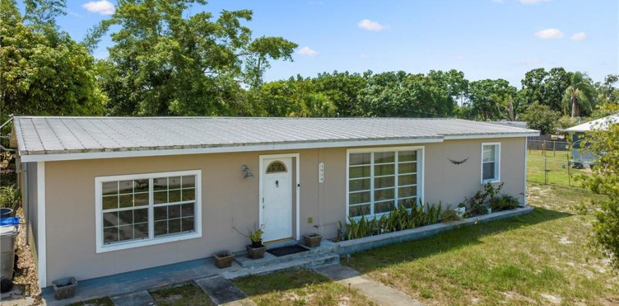 House in Vero Beach, Florida 3 bedrooms, 111.67 sq.m. № 1796825