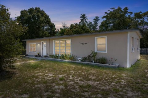 House in Vero Beach, Florida 3 bedrooms, 111.67 sq.m. № 1796825 - photo 2