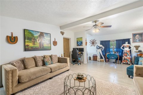 House in Vero Beach, Florida 3 bedrooms, 111.67 sq.m. № 1796825 - photo 7
